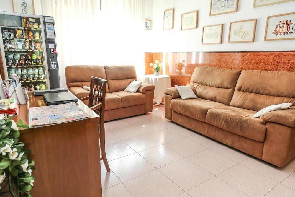 Albergo Athena Рим Екстер'єр фото